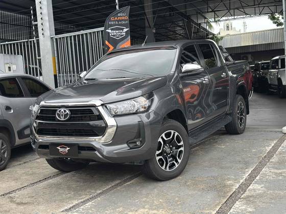 TOYOTA HILUX 2.8 D-4D TURBO DIESEL CD SRV 4X4 AUTOMÁTICO
